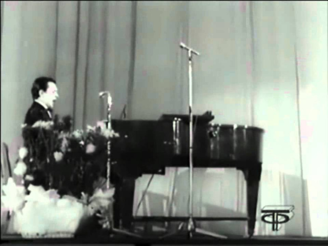 Муслим Магомаев Дивлюсь я на небо