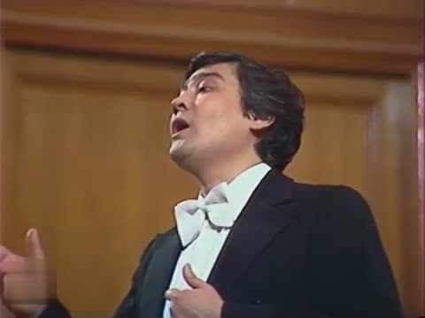 Алибек Днишев По-над Доном сад цветёт