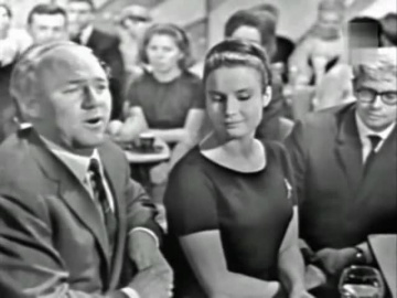 Николай Рыбников, Владимир Земляникин Марчук играет на гитаре